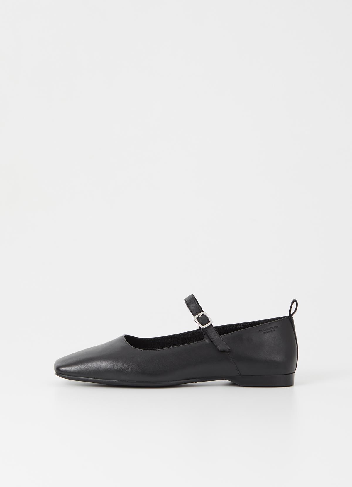 Vagabond - Delia | Shoes | Black | Woman