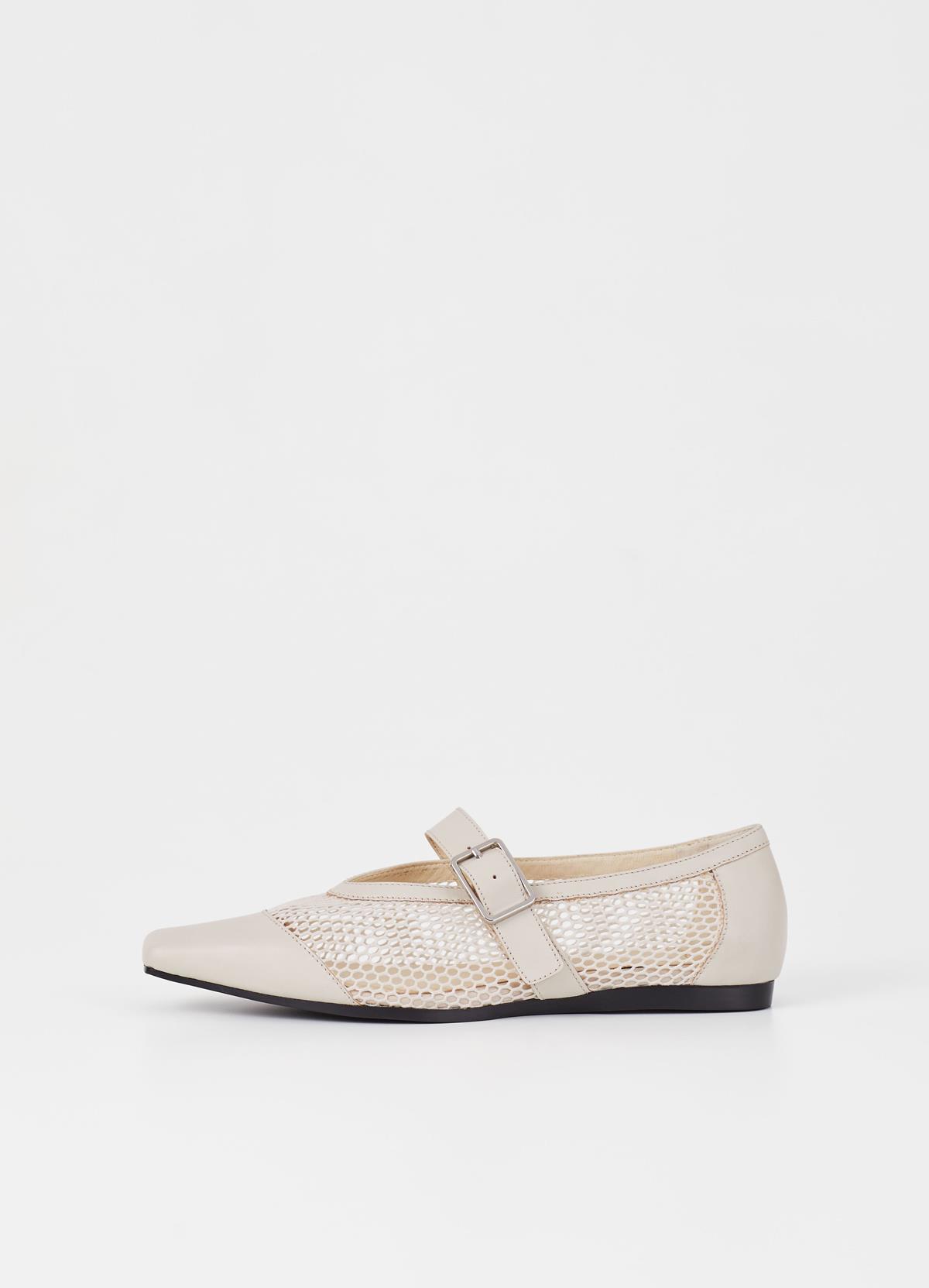 Vagabond☆Wiolettaフラットシューズ Amazon.com | Vagabond Shoemakers Women's Wioletta Mesh