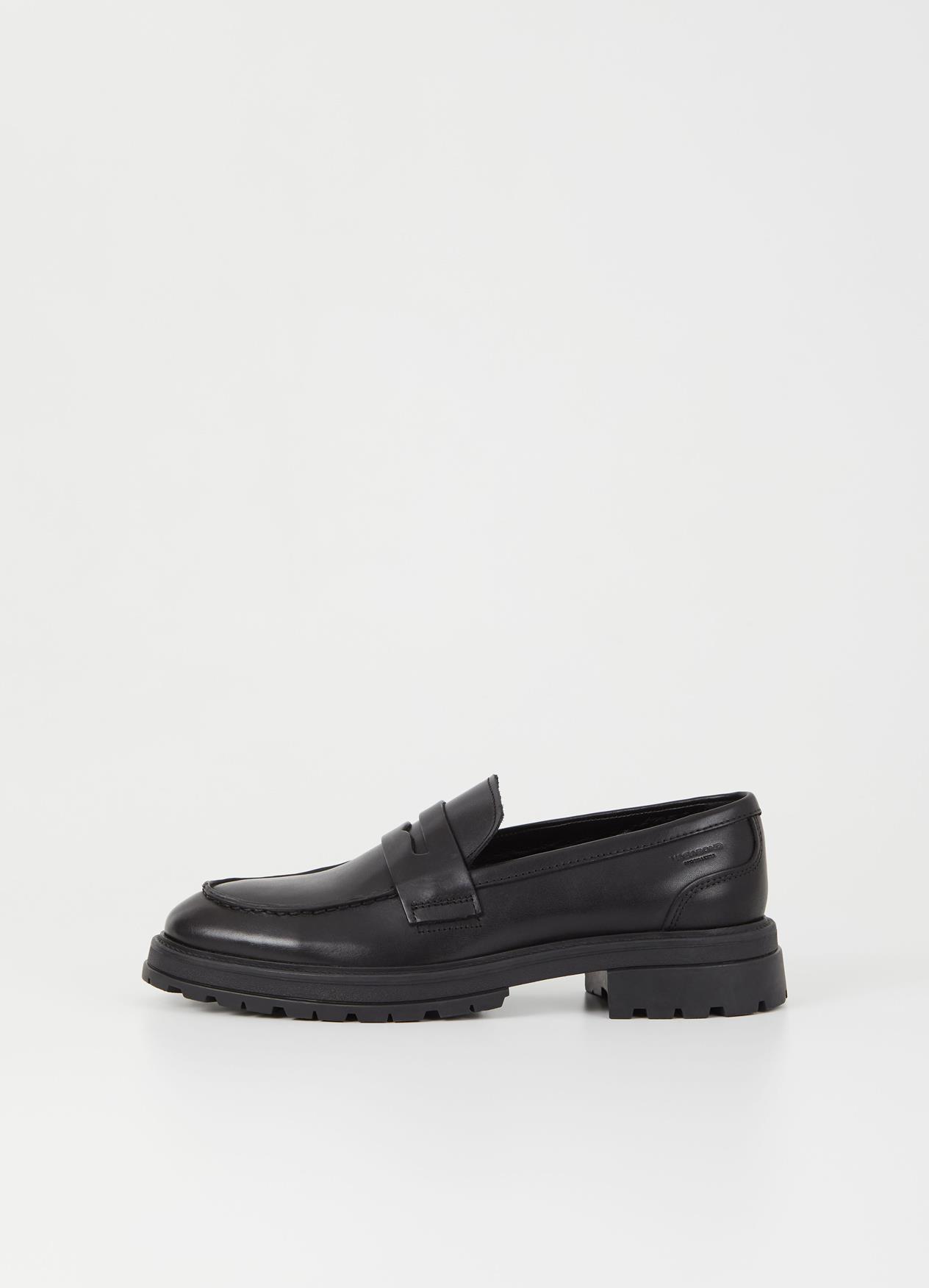 Johnny loafers Loafers Black Man Vagabond