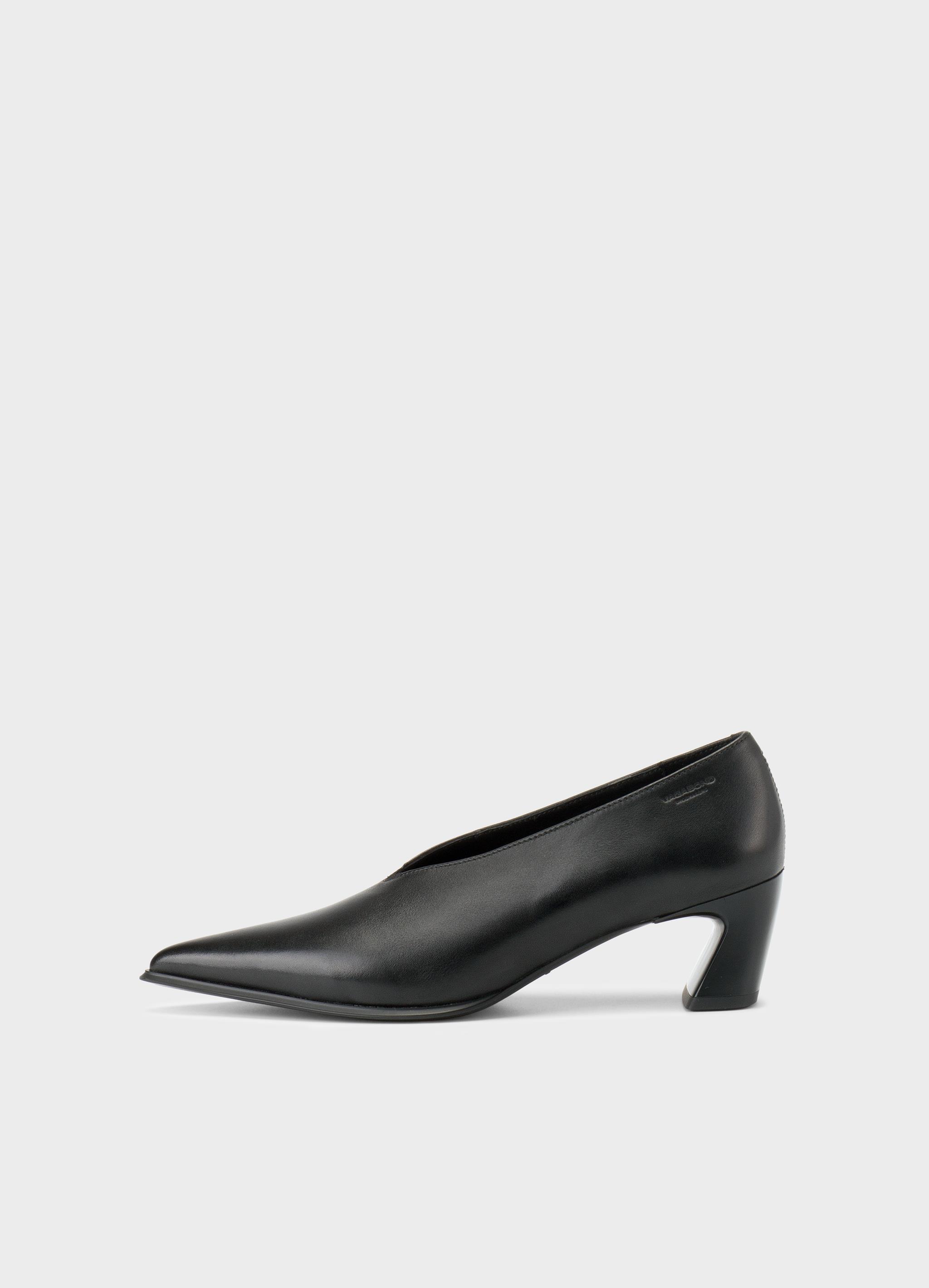 Ilona pumps | Pumps | Black | Leather | Woman | Vagabond