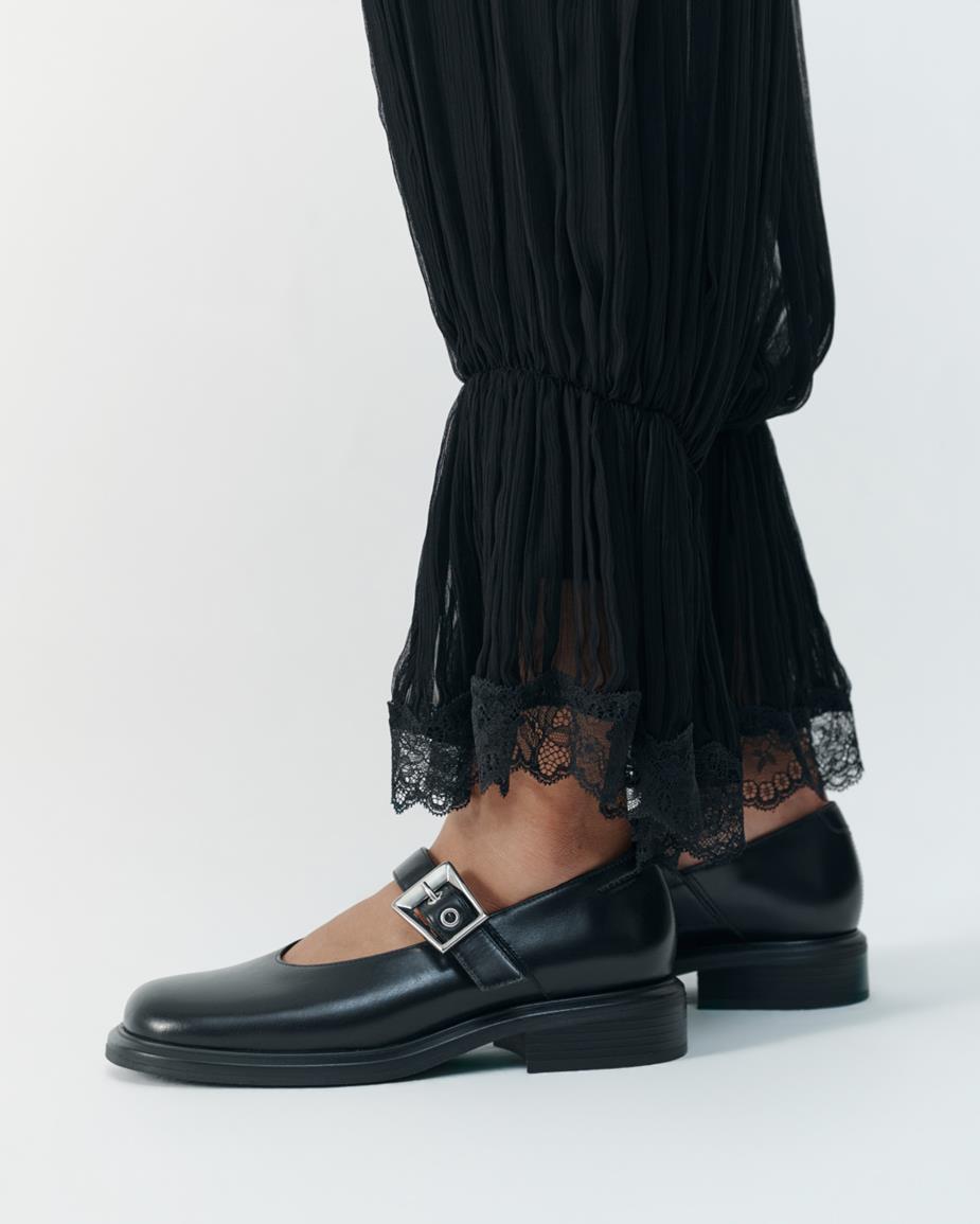 Ellis shoes