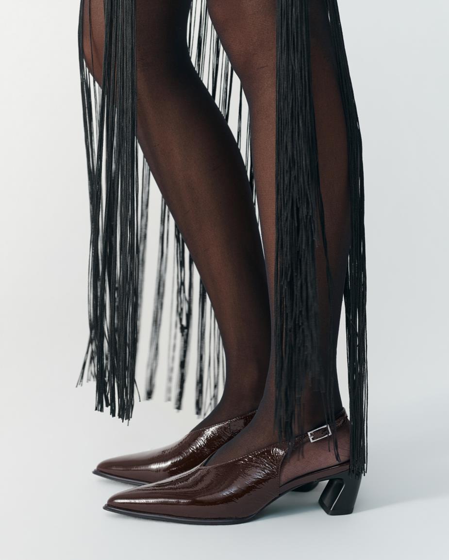 Ilona pumps