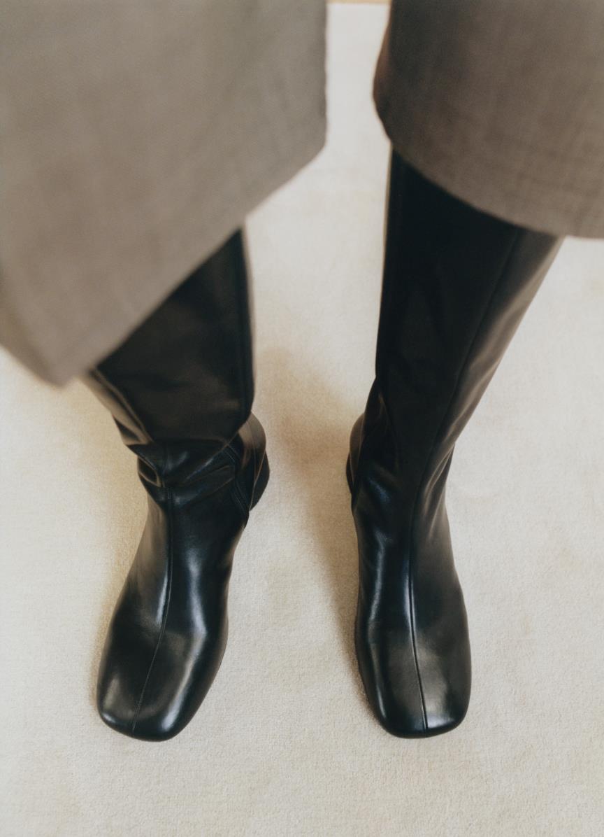 Women's shoes