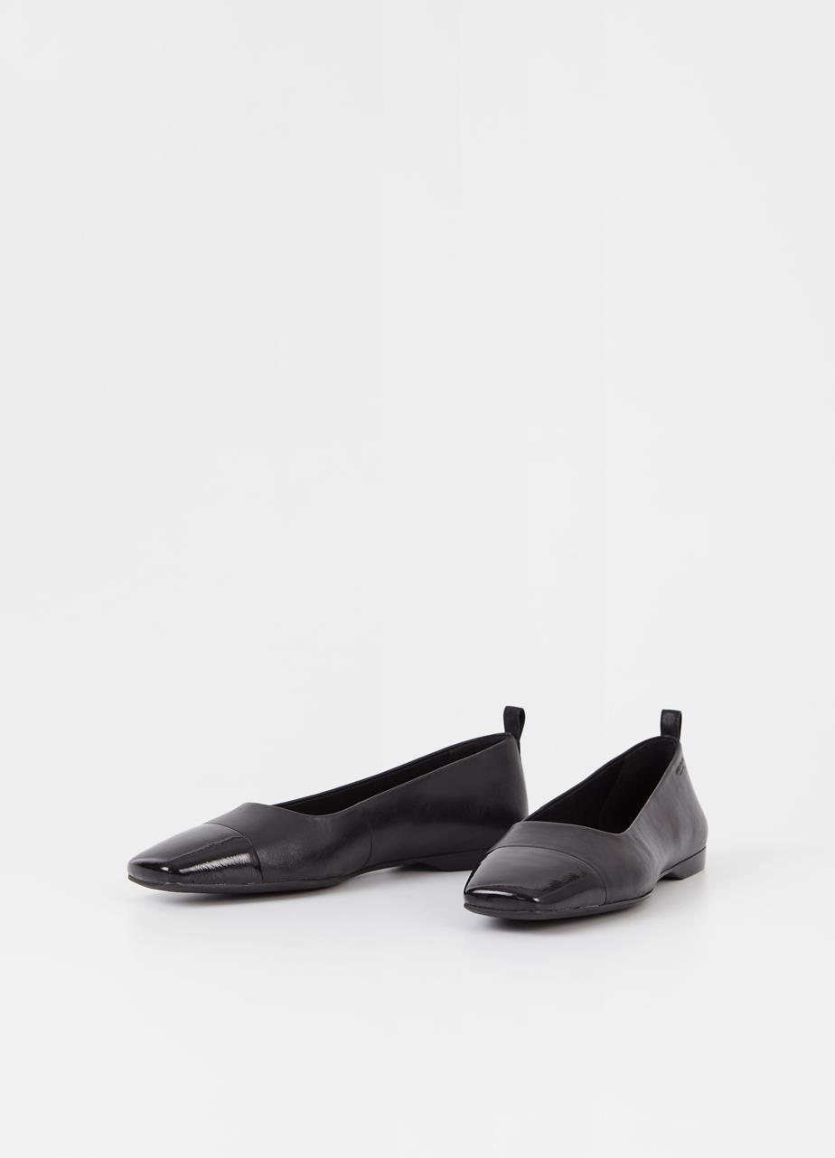 Delia čevlji Črno usnje/patent