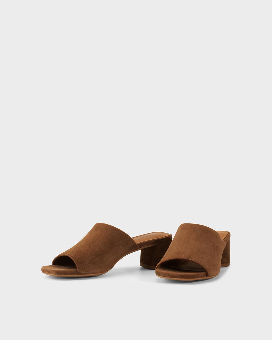 Piper mules Brun, Mocka