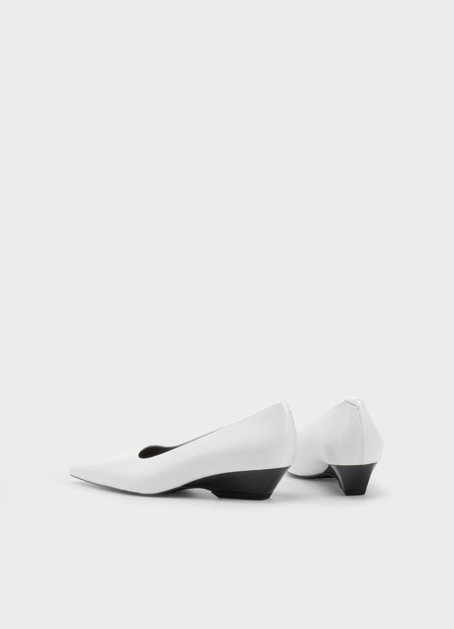 Sonya pumps White leather