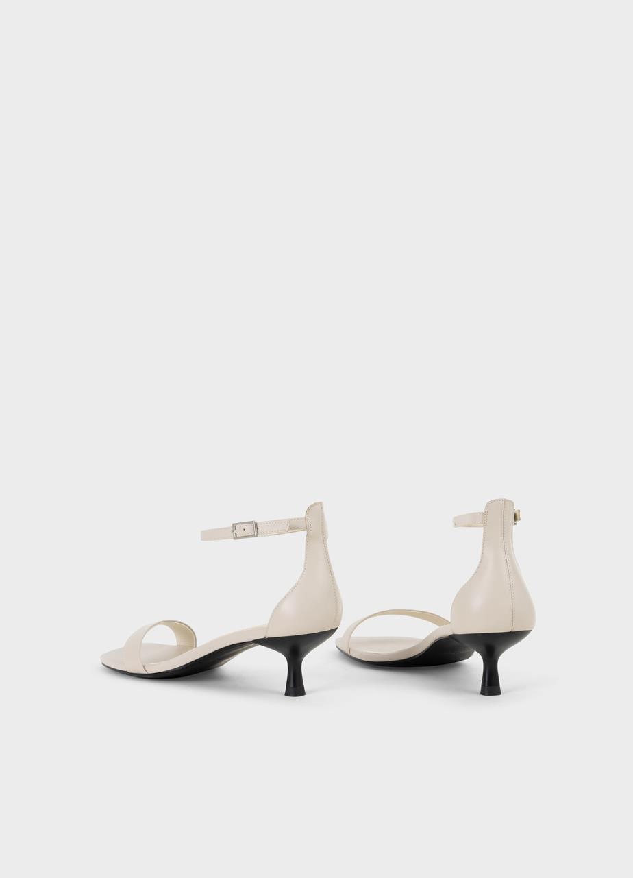Jonna sandaler Off-White läder