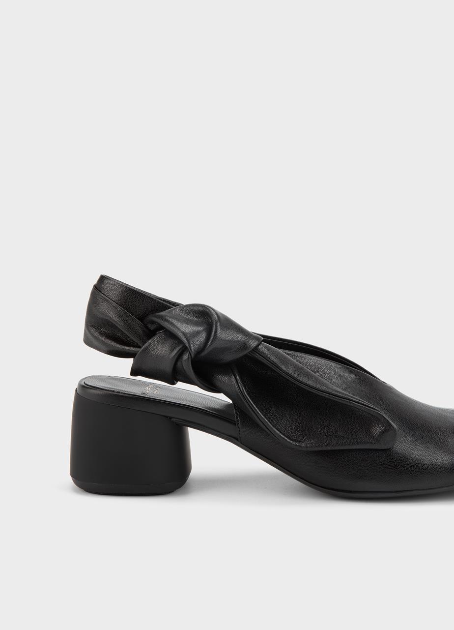 Livia avokkaat Musta, Nahka