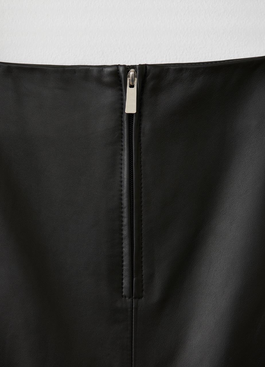 The maxi skirt Чёрный leather