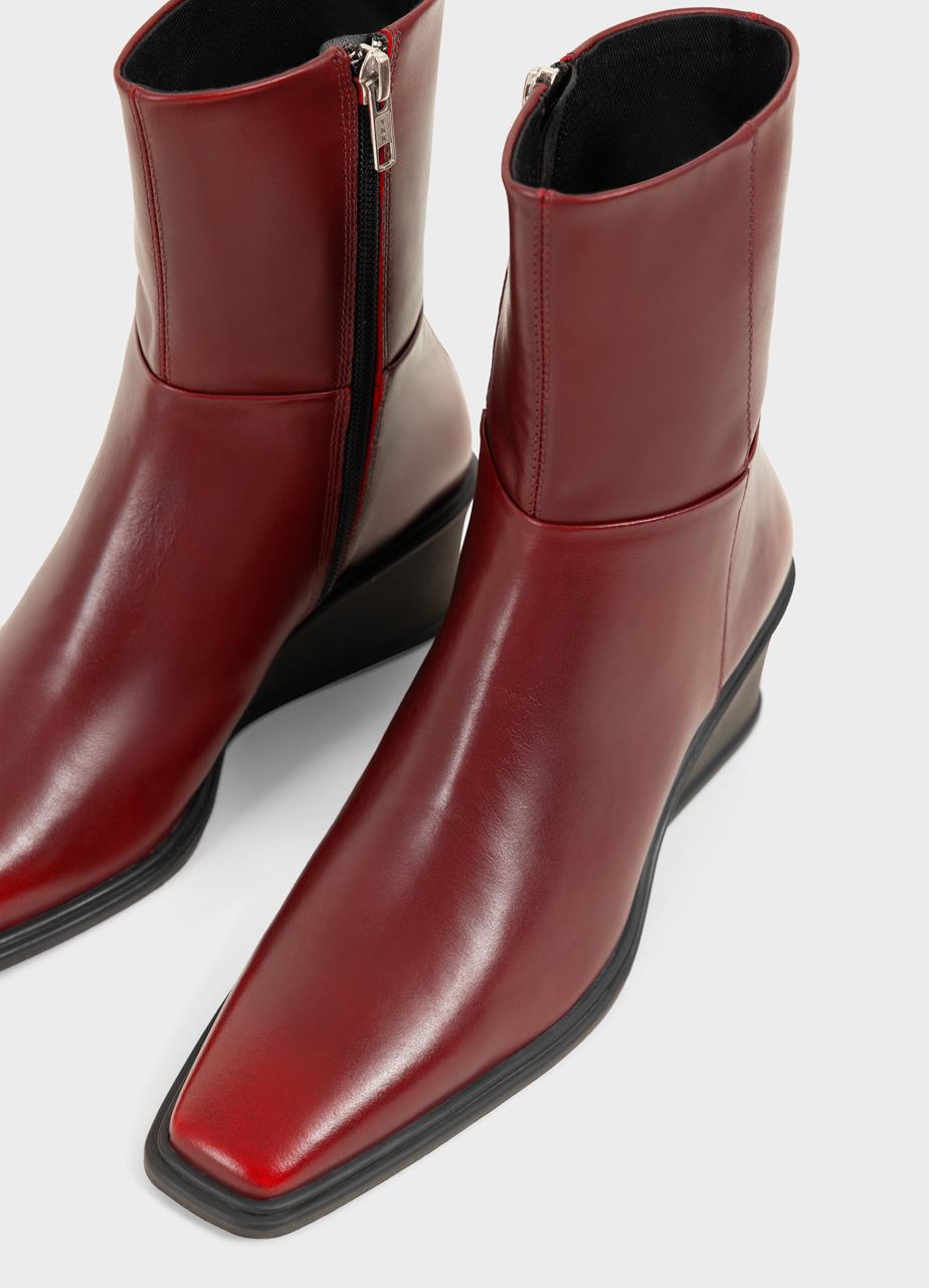 Aino botas Rojo brush off