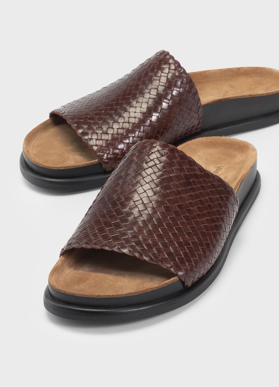 Effıe sandals Brown patent/embossed