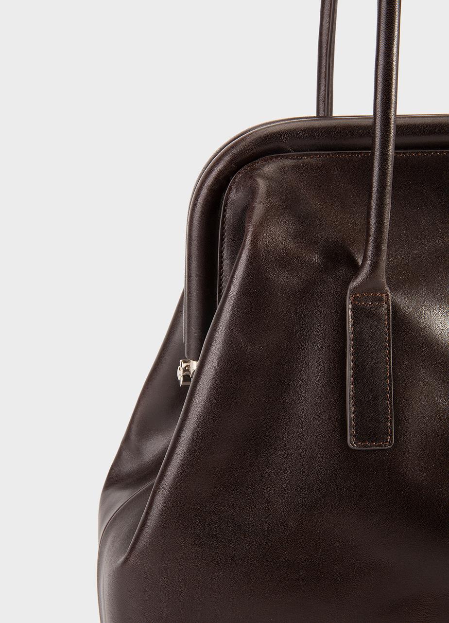 Louisiana kabelka Hnědá, Kůže