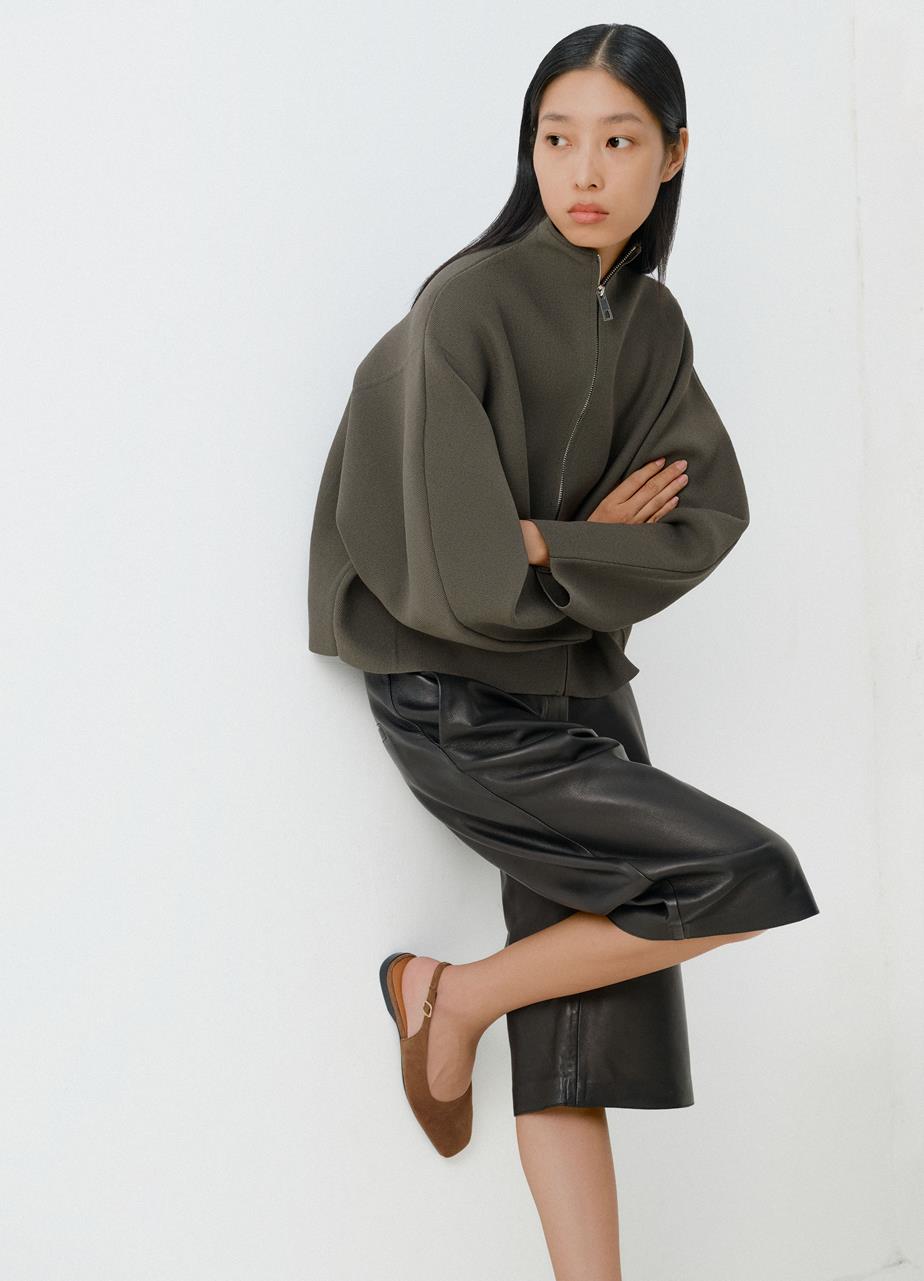 Delia μπαλαρίνεσ Καφε, Σουεντ