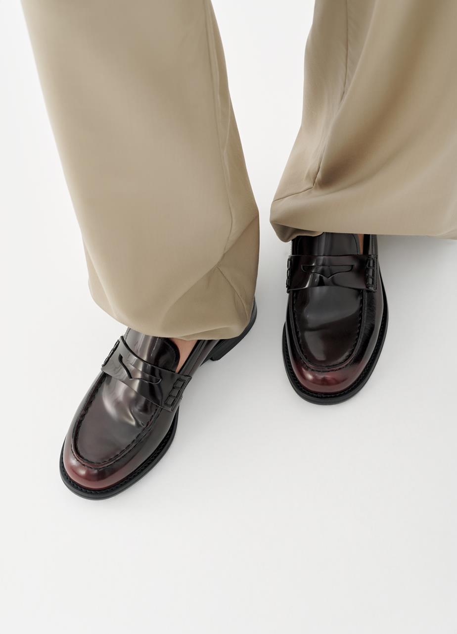 Linn лофери Темно-Червоний полірована шкіра