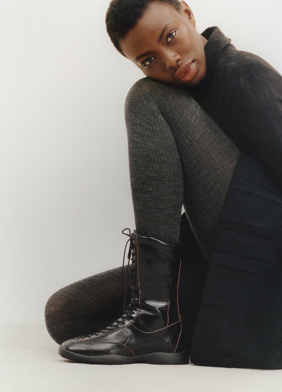 Sky boots BLACK CONTRAST EDGES