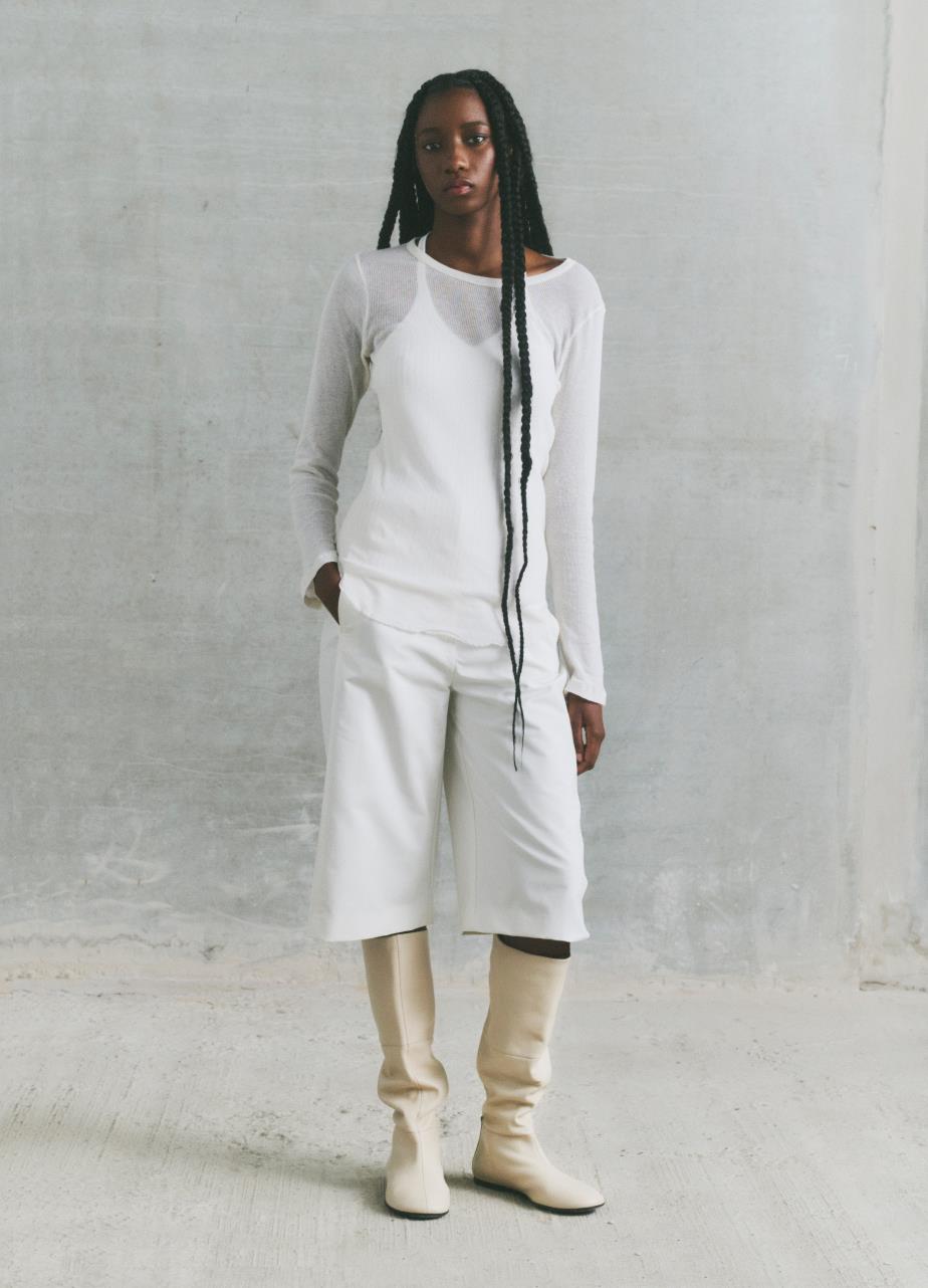 Aleya ψηλεσ μπότεσ Μπέζ, Δερμα