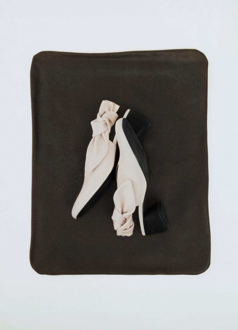 Lıvıa pumps Beıge, Leather