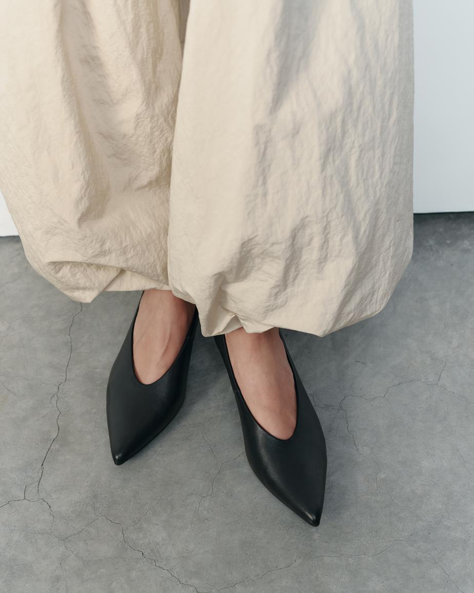 Alissa pumps Fekete, Bőr