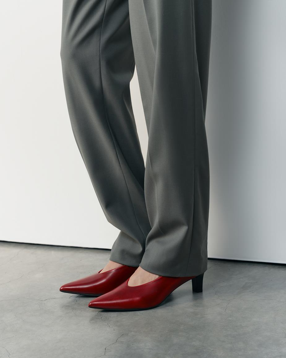 Alissa pumps Piros, Festett