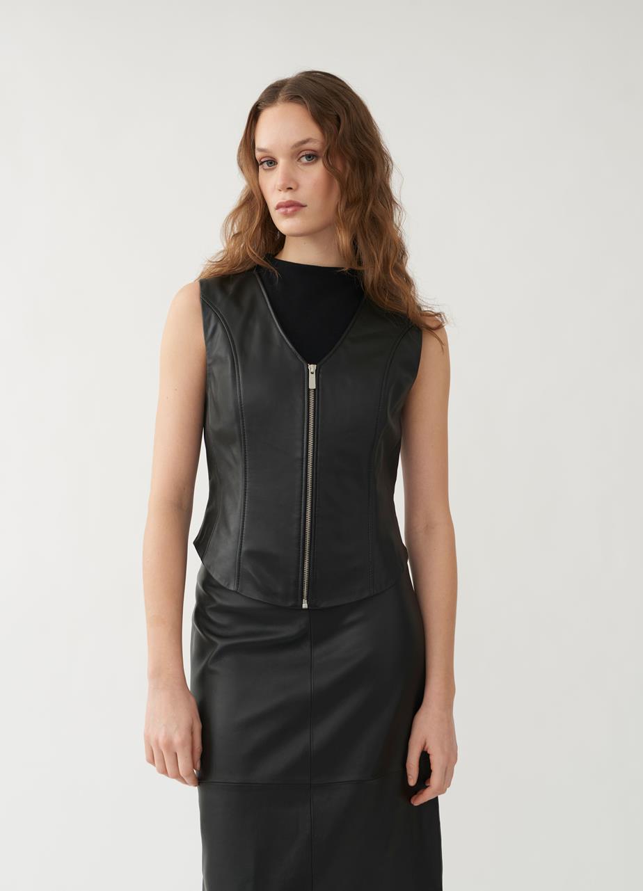 The vest Black leather