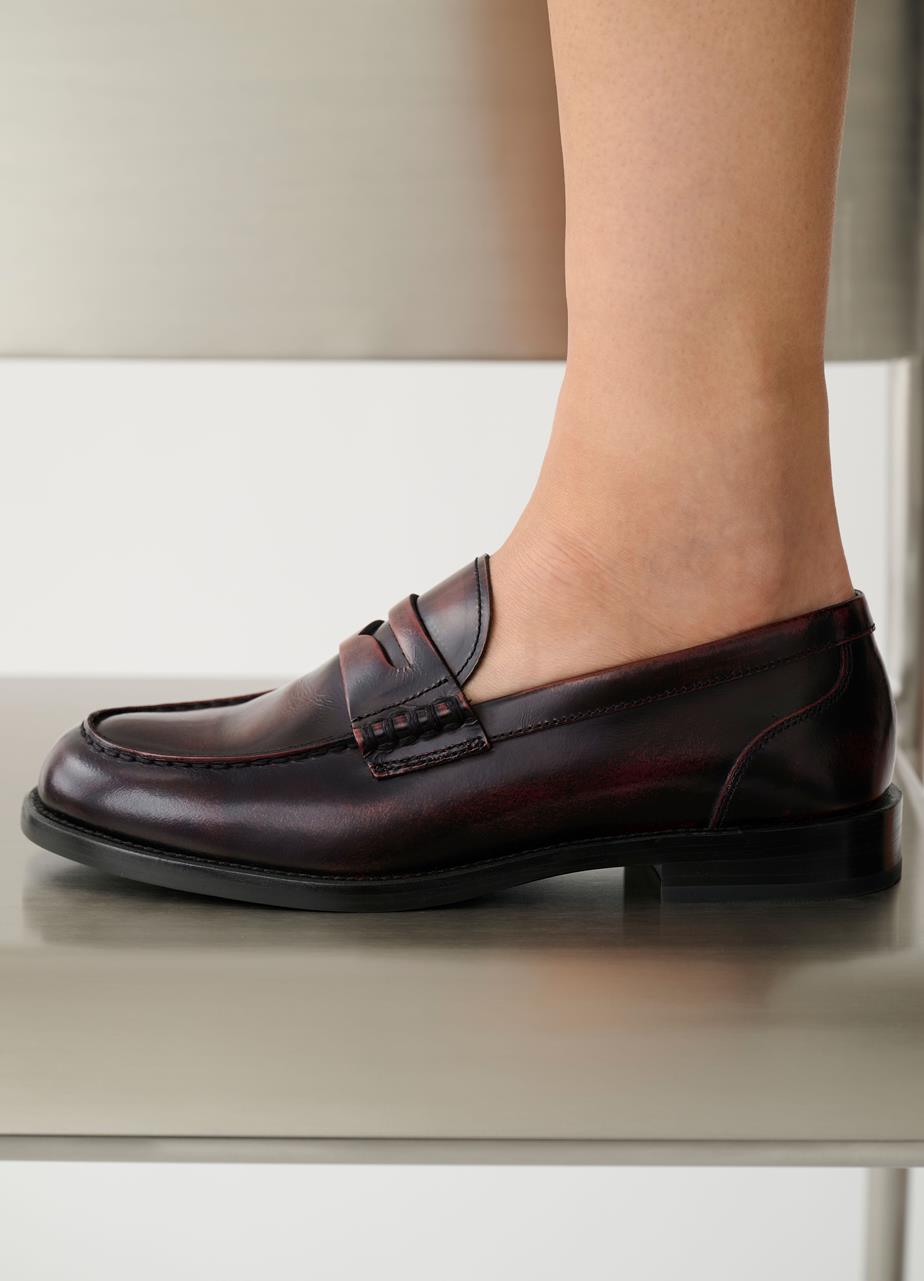 Naima loafers Dark Red polished leather