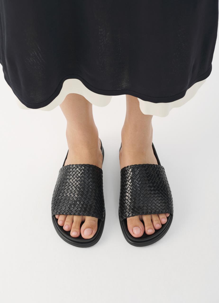 Effie sandals Black patent/embossed