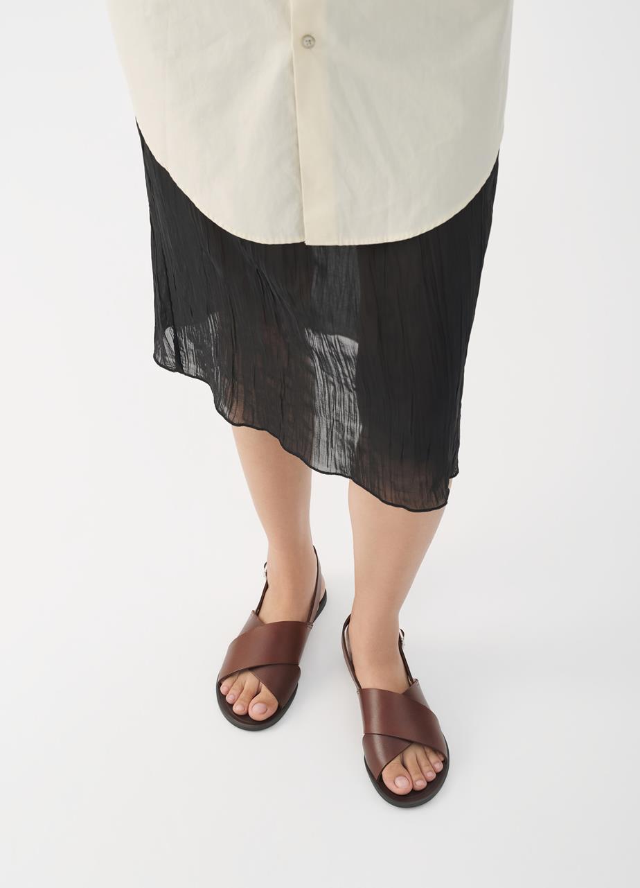 Tia 2.0 sandaalit Ruskea nahka