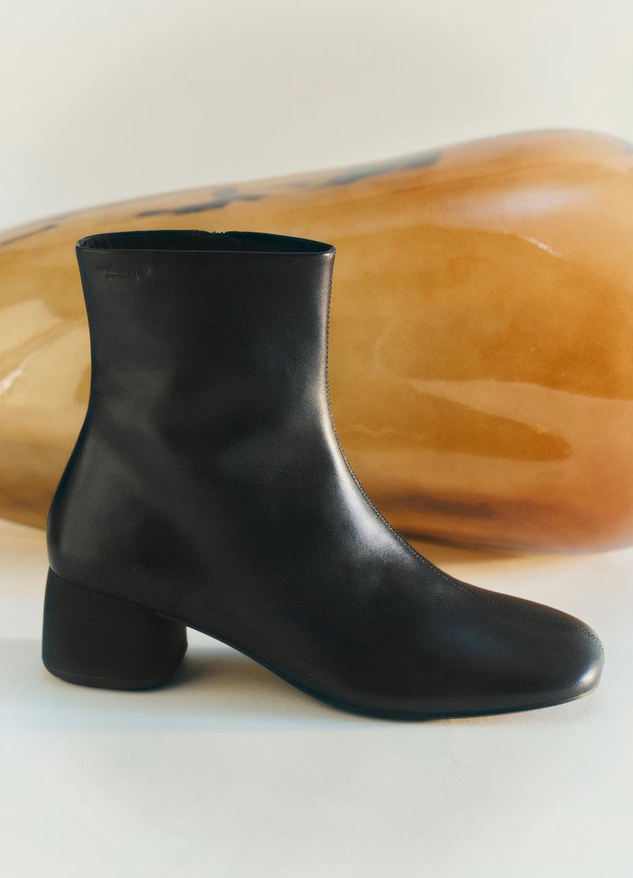 Livia boots Black leather