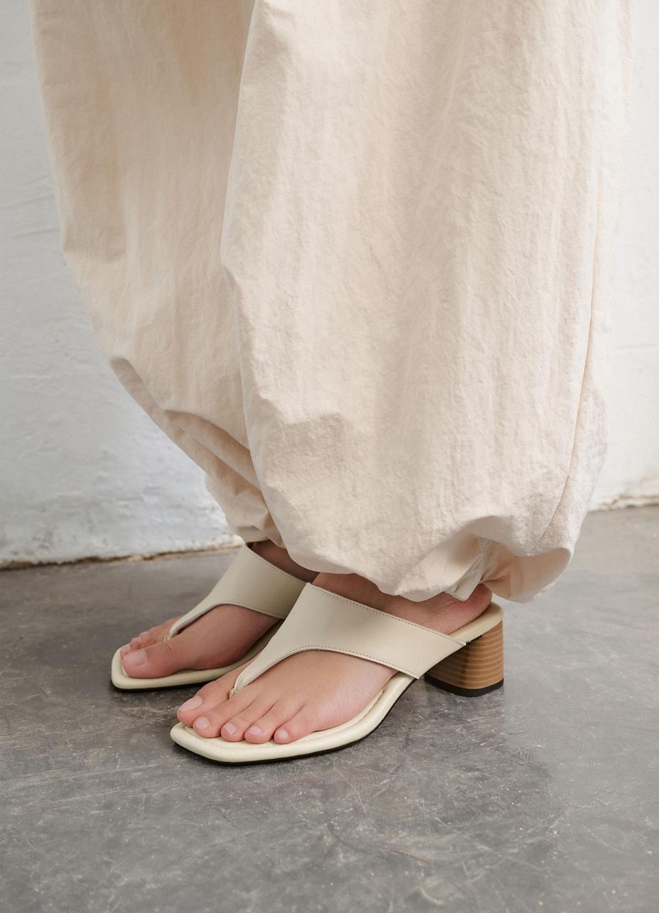 Evie heeled sandals Beige, Leather