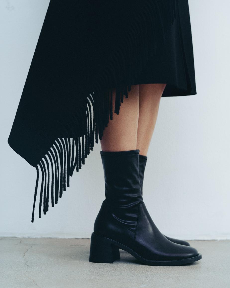 Vega botine Negru, Piele/Comb